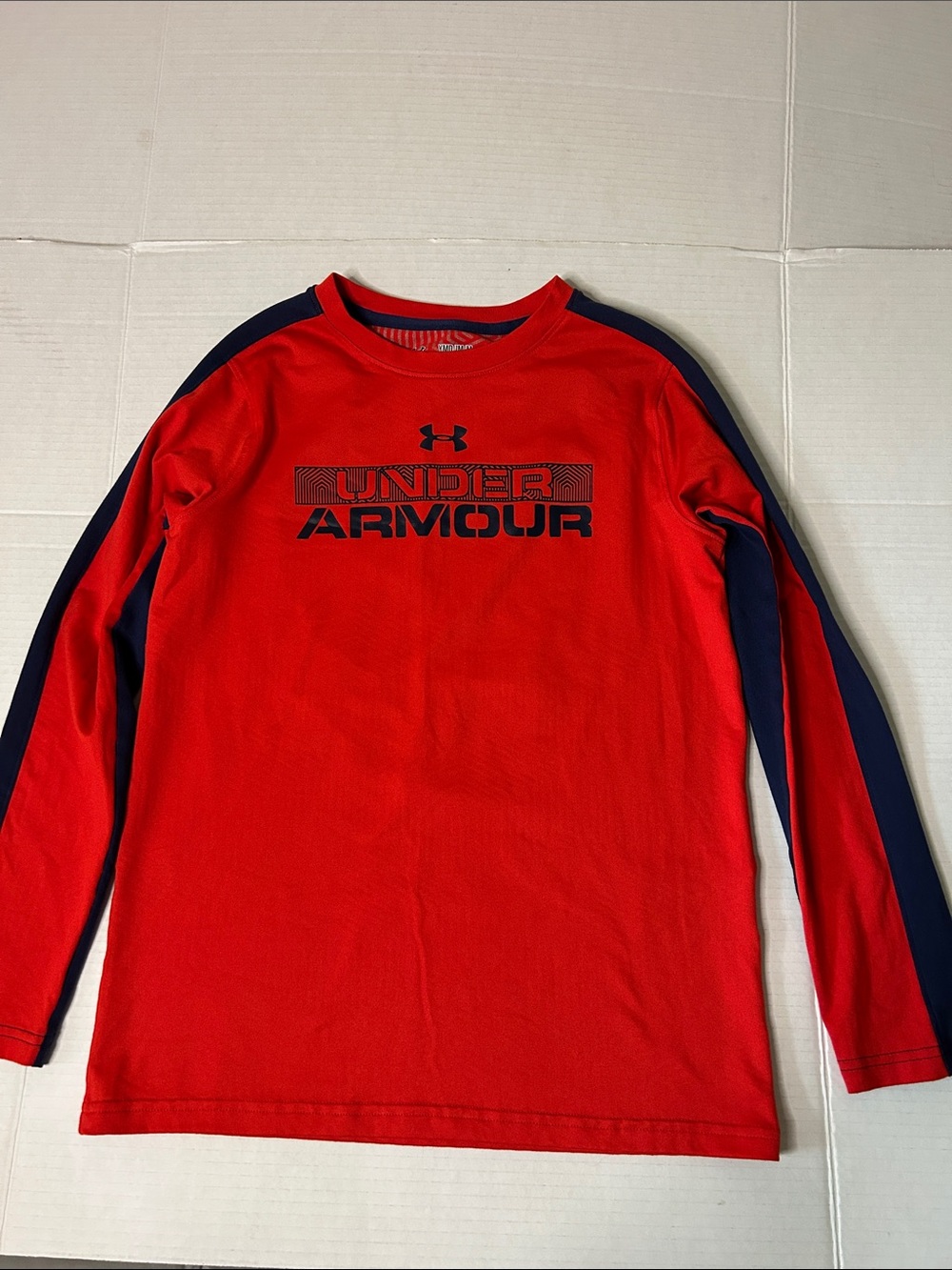 Under Armour Boys Red Long-Sleeve Navy logo shirt with striped inside
